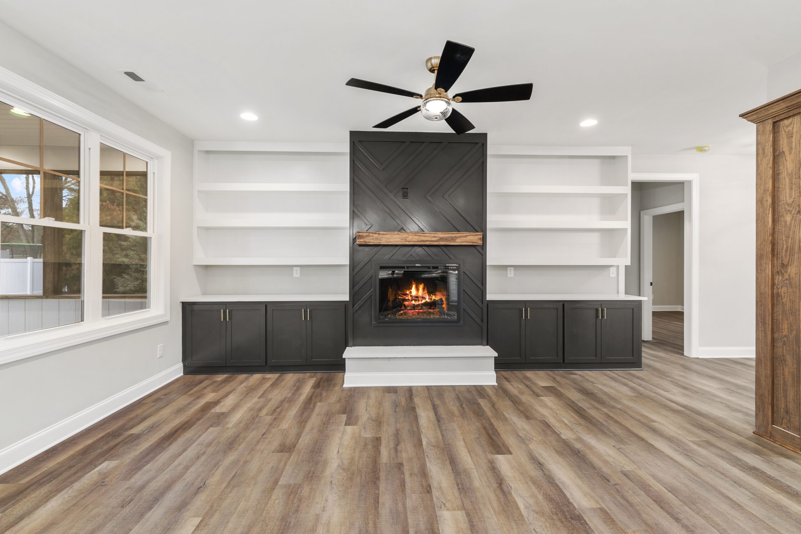Which custom fireplace trim design do you feel best embodies your style?